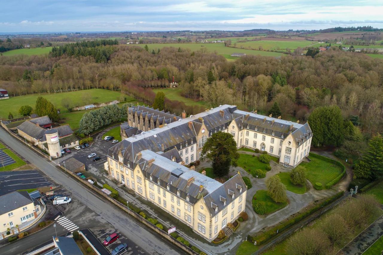 Relais Le Bocage Hotell Pontmain Eksteriør bilde